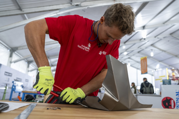 Suissetec_Swissskills_25_0532 | SwissSkills 2025 – Mit der Kamera mitten im Geschehen | Aktuell | Leo Boesinger Fotograf St. Gallen Spezialist für Portrait- Business- und Architekturfotografie