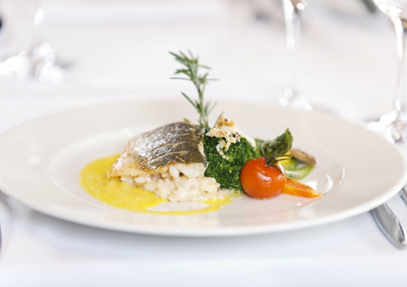 h5d0176 | Hotel 5 Dörfer | Essen ins rechte Licht gerückt | Leo Boesinger Fotograf St. Gallen Spezialist für Portrait- Business- und Architekturfotografie