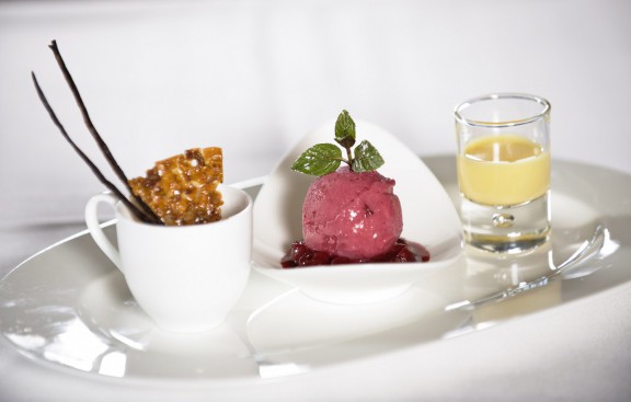 laval0161 | LaVal Brigels | Essen ins rechte Licht gerückt | Leo Boesinger Fotograf St. Gallen Spezialist für Portrait- Business- und Architekturfotografie