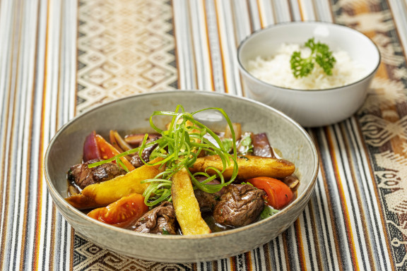 Essen_16_0006 | Miski Takiy | Essen ins rechte Licht gerückt | Leo Boesinger Fotograf St. Gallen Spezialist für Portrait- Business- und Architekturfotografie