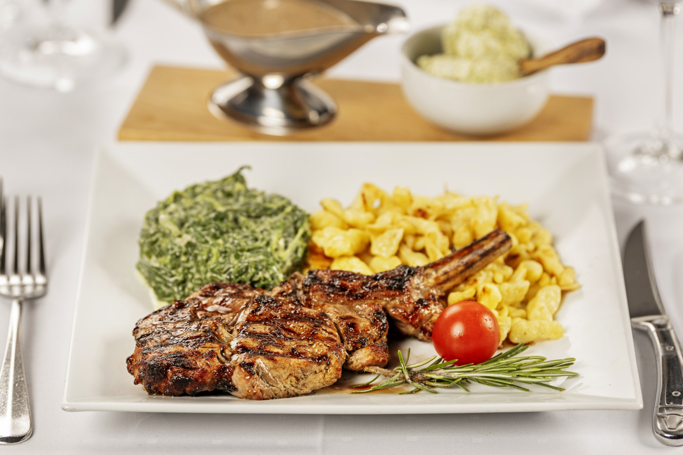 PB_04_0008 | Neue Seite | Essen ins rechte Licht gerückt | Leo Boesinger Fotograf St. Gallen Spezialist für Portrait- Business- und Architekturfotografie