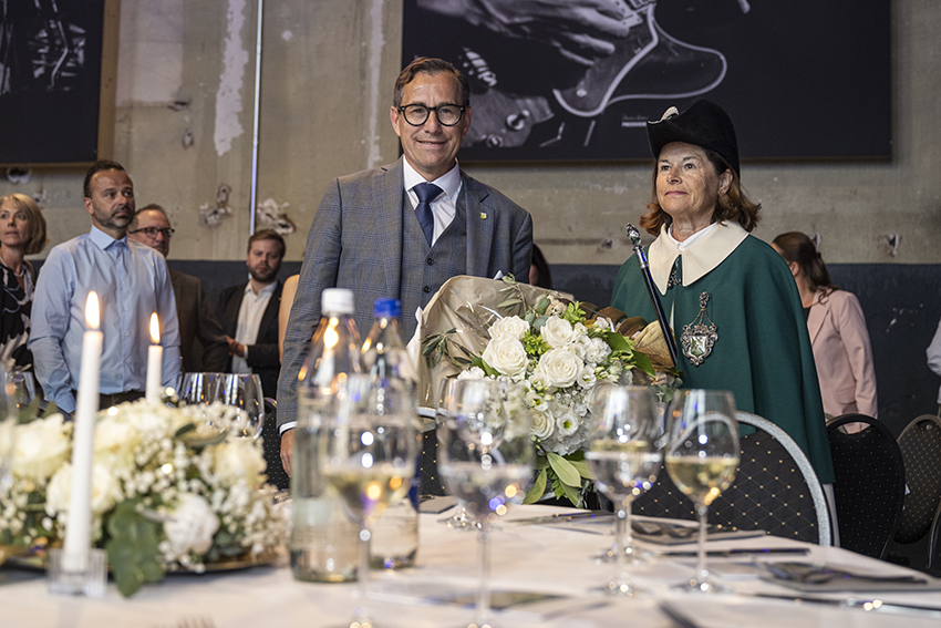 Wahlfeier_Rene_Walther_0404 | Wahlfeier im Presswerk Arbon | Events und Reportagen | Leo Boesinger Fotograf St. Gallen Spezialist für Portrait- Business- und Architekturfotografie