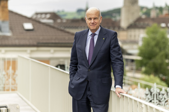 HD_Reckhaus_03_0035_1 | Portraitserie von Hans-Dietrich Reckhaus | Fotografie für das Unternehmermagazin Leader | Leo Boesinger Fotograf St. Gallen Spezialist für Portrait- Business- und Architekturfotografie