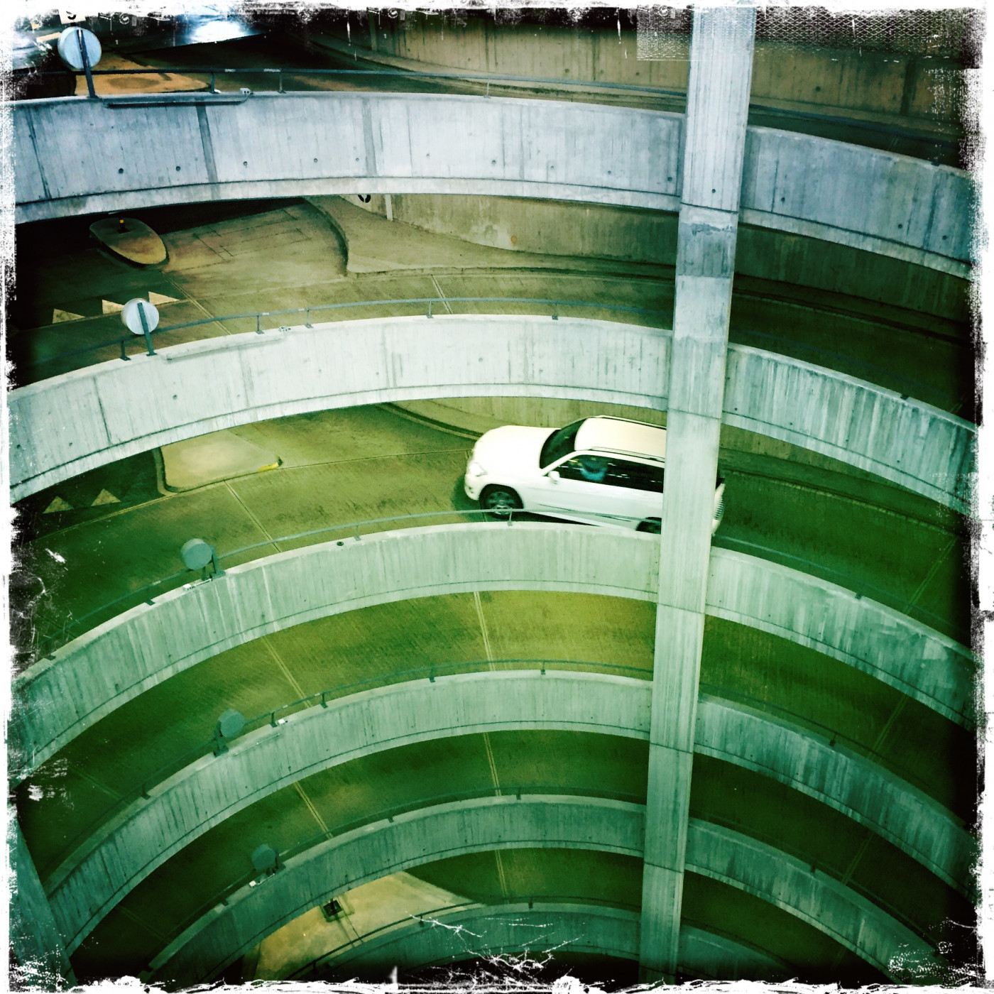 Hipstamatic_2973 | Hipstamatic | Freie Arbeiten | Leo Boesinger Fotograf St. Gallen Spezialist für Portrait- Business- und Architekturfotografie