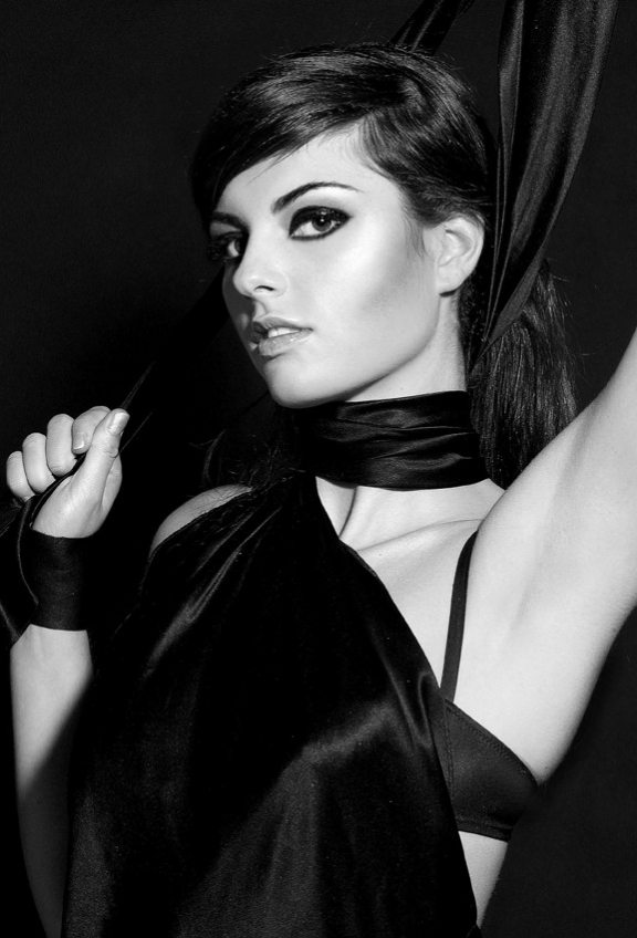 sereina-7512 | Dclass | Beauty | Gesichter im Fokus – Portraits & mehr | Leo Boesinger Fotograf St. Gallen Spezialist für Portrait- Business- und Architekturfotografie