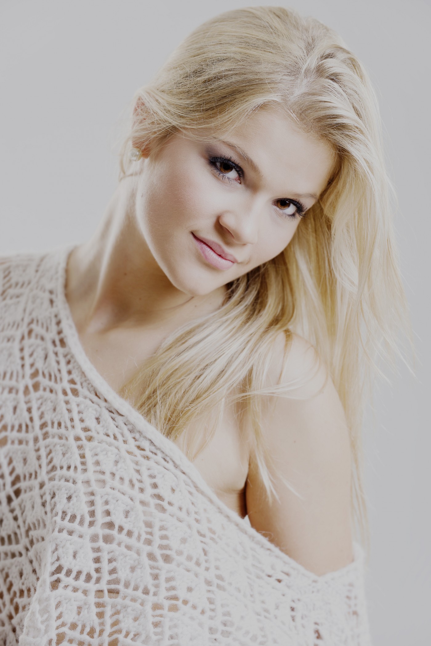 nina03681 | Nina | Beauty | Gesichter im Fokus – Portraits & mehr | Leo Boesinger Fotograf St. Gallen Spezialist für Portrait- Business- und Architekturfotografie