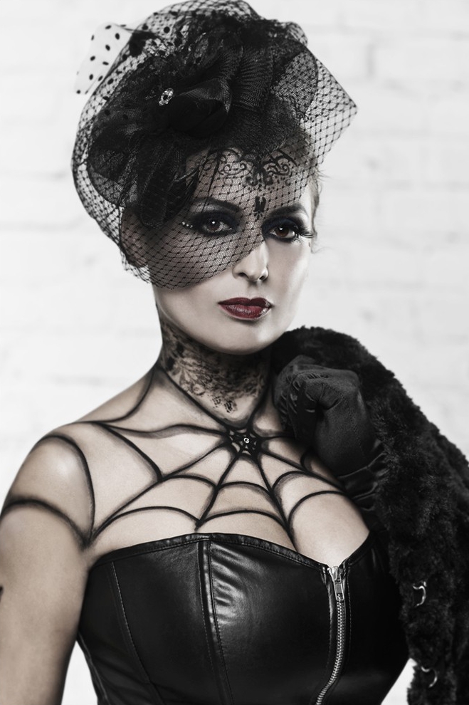 Visas_0129 | Visa Buch | Beauty | Gesichter im Fokus – Portraits & mehr | Leo Boesinger Fotograf St. Gallen Spezialist für Portrait- Business- und Architekturfotografie