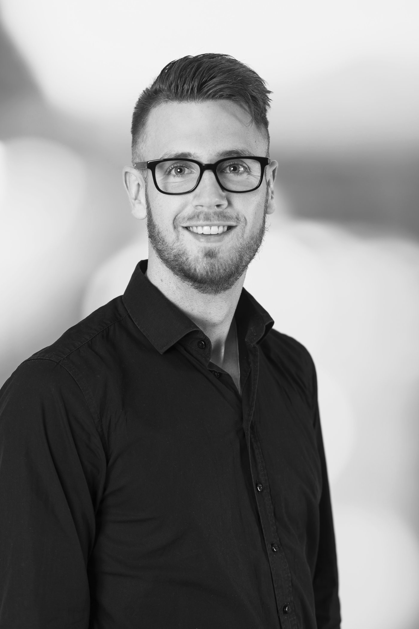 194937haelgfahaelgfabian | AS Aufzüge | Business | Gesichter im Fokus – Portraits & mehr | Leo Boesinger Fotograf St. Gallen Spezialist für Portrait- Business- und Architekturfotografie