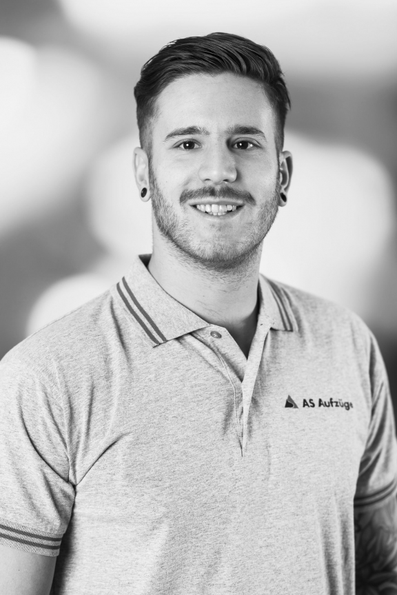 196190manaramamanaramateo | AS Aufzüge | Business | Gesichter im Fokus – Portraits & mehr | Leo Boesinger Fotograf St. Gallen Spezialist für Portrait- Business- und Architekturfotografie