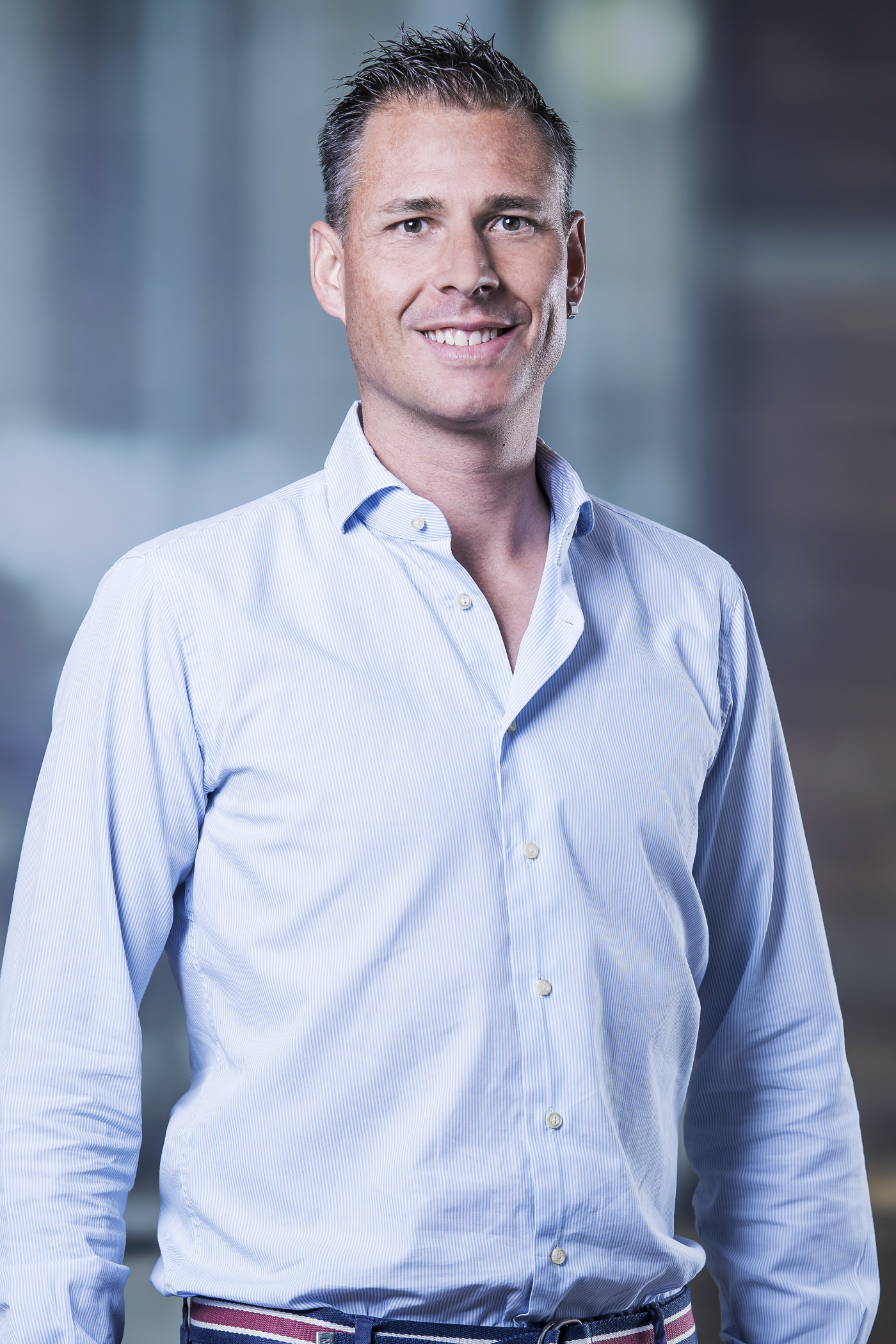 ifjsimon010006 | IFJ Institut für Jungunternehmer | Business | Gesichter im Fokus – Portraits & mehr | Leo Boesinger Fotograf St. Gallen Spezialist für Portrait- Business- und Architekturfotografie