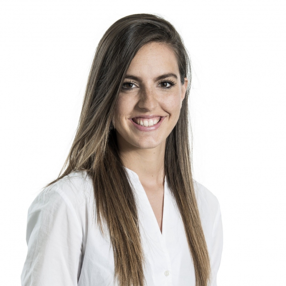 zarnisabelle0010 | Migros Ostschweiz | Business | Gesichter im Fokus – Portraits & mehr | Leo Boesinger Fotograf St. Gallen Spezialist für Portrait- Business- und Architekturfotografie