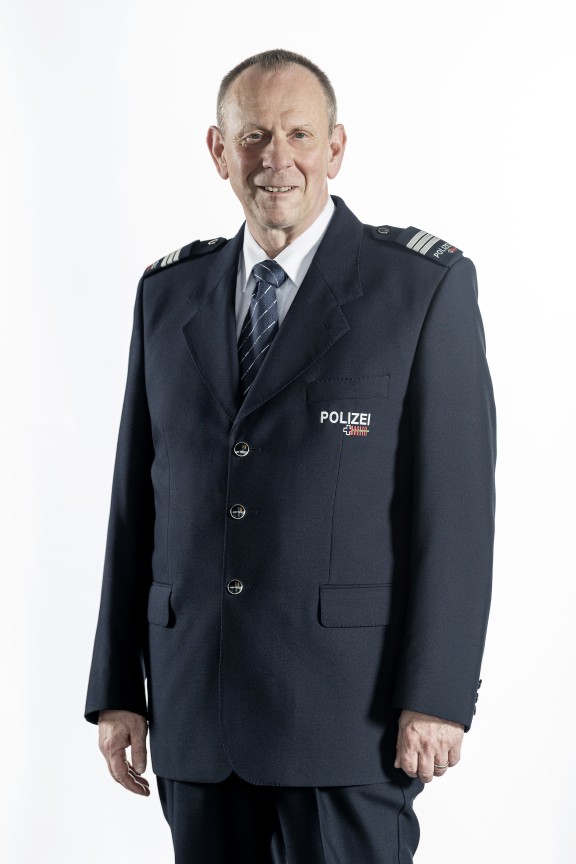 B_Zanga_07_0005 | Polizeikommandant des Kantons St. Gallen Bruno Zanga | Business | Gesichter im Fokus – Portraits & mehr | Leo Boesinger Fotograf St. Gallen Spezialist für Portrait- Business- und Architekturfotografie