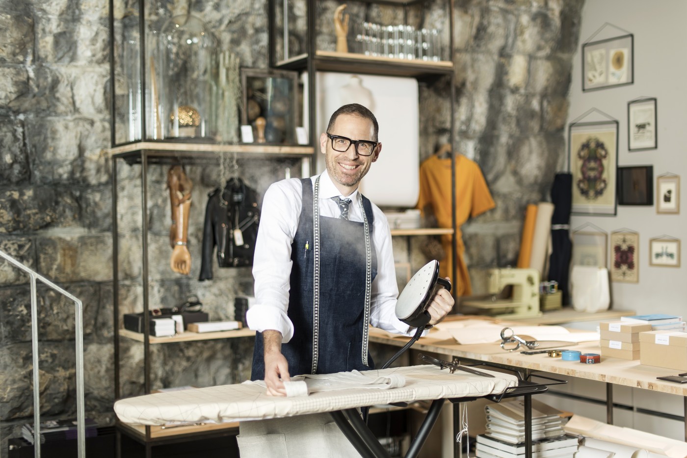 EKT_J_vanRoijen_01_0027 | EKT Konzernbericht Bilder von Prominenten Thurgauern | Portraits | Gesichter im Fokus – Portraits & mehr | Leo Boesinger Fotograf St. Gallen Spezialist für Portrait- Business- und Architekturfotografie