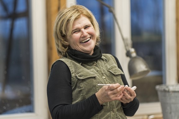 I_Tekenbroek_0086 | Ingrid Tekenbroek Künstlerin | Portraits | Gesichter im Fokus – Portraits & mehr | Leo Boesinger Fotograf St. Gallen Spezialist für Portrait- Business- und Architekturfotografie