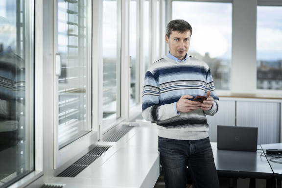 Brisoft_04_3_0010 | Mitarbeiterportraits für Brisoft in Bern und Basel | Portraits | Gesichter im Fokus – Portraits & mehr | Leo Boesinger Fotograf St. Gallen Spezialist für Portrait- Business- und Architekturfotografie