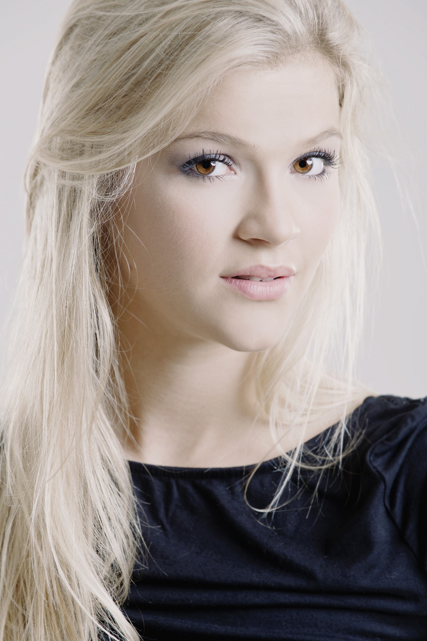 nina034312 | Nina | Beauty | Menschen | Leo Boesinger Fotograf St. Gallen Spezialist für Portrait- Business- und Architekturfotografie