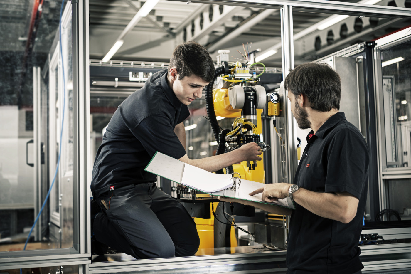 Automatiker_1_0015 | ZBW Werbung Lehrlinge | Business | Menschen | Leo Boesinger Fotograf