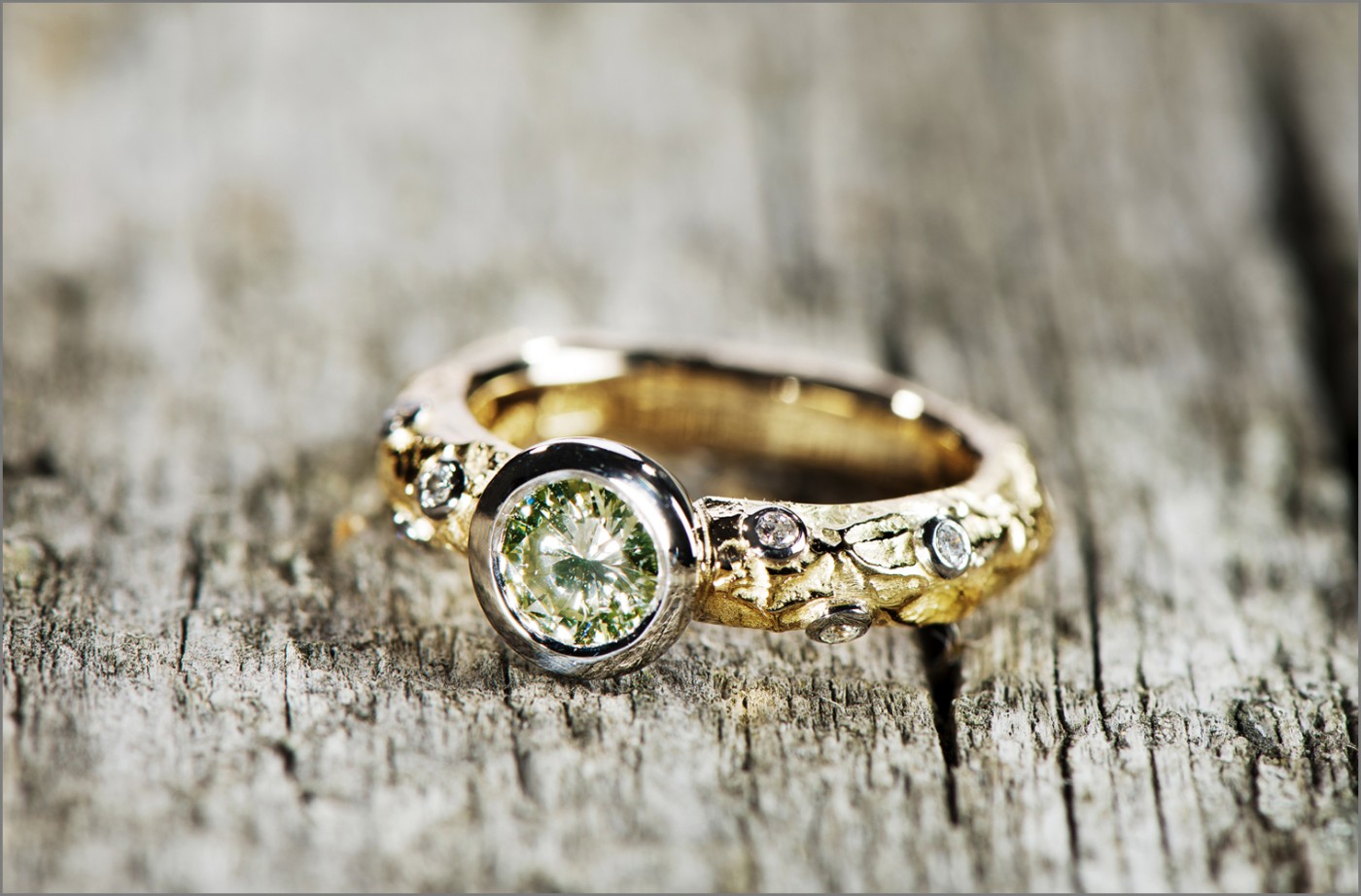 schmuck06ringdiamant0014 | Schmuck | Produkt- & Industriefotografie | Leo Boesinger Fotograf St. Gallen Spezialist für Portrait- Business- und Architekturfotografie