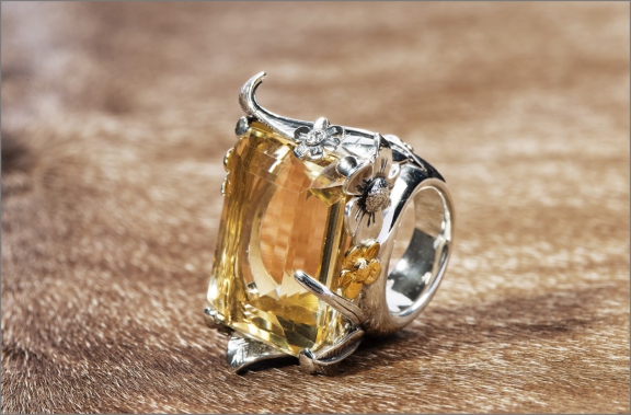 schmuck09blattring0009 | Schmuck | Produkt- & Industriefotografie | Leo Boesinger Fotograf St. Gallen Spezialist für Portrait- Business- und Architekturfotografie