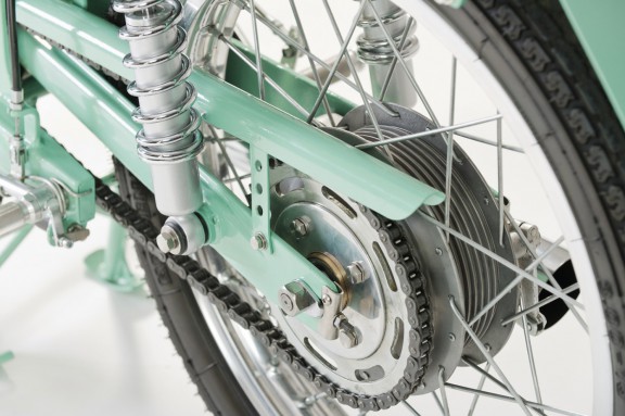 bianchispeciale0091 | Bianchi Motorrad Tobler | Sachaufnahmen - Industrieaufnahmen | Leo Boesinger Fotograf