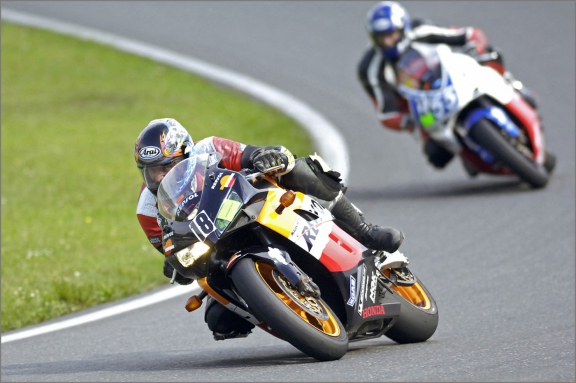 honda4lbf3355 | Honda Amateurrennen | Sportfotografie | Leo Boesinger Fotograf St. Gallen Spezialist für Portrait- Business- und Architekturfotografie