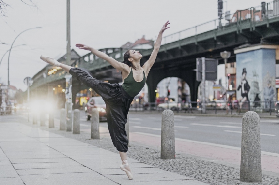 nadika400301 | Tanz Berlin | Sportfotografie | Leo Boesinger Fotograf St. Gallen Spezialist für Portrait- Business- und Architekturfotografie