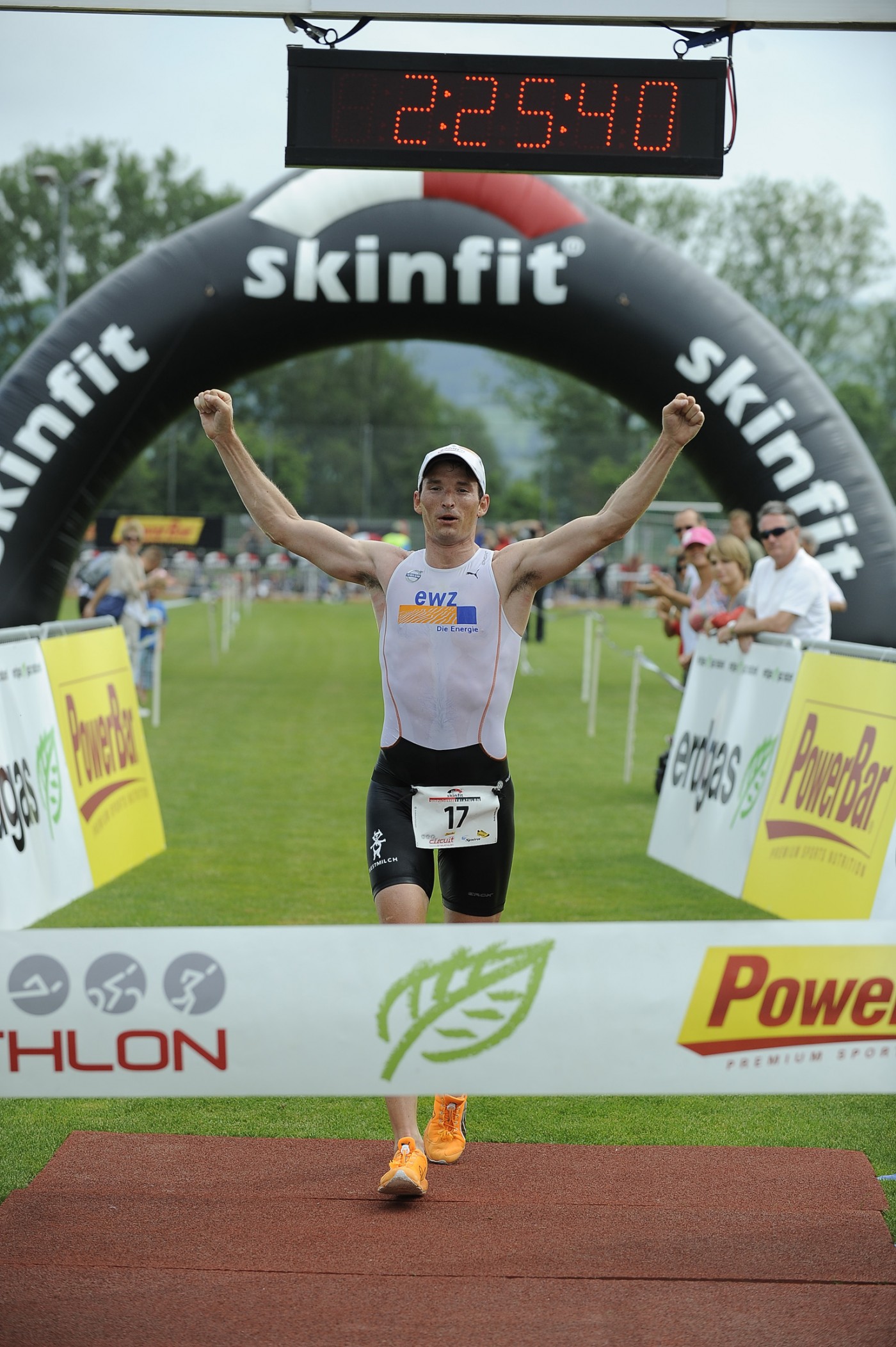 sempacherseetria1017 | Triathlon Uster | Sportfotografie | Leo Boesinger Fotograf St. Gallen Spezialist für Portrait- Business- und Architekturfotografie