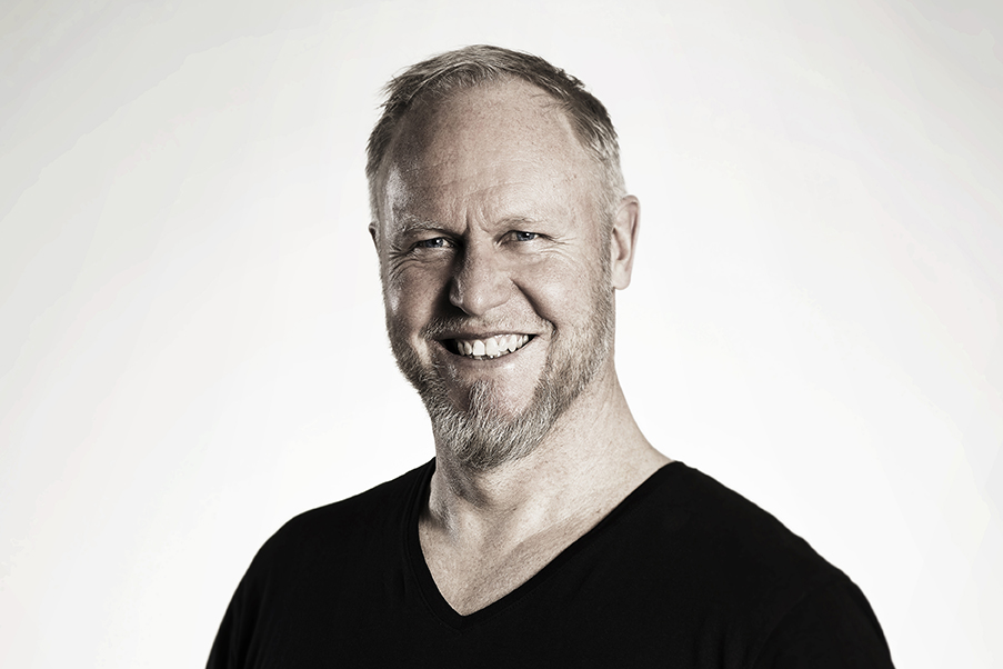 Leo_Boesinger_0121_01_0024_72DPI | Über mich - Leo Boesinger Fotograf St. Gallen | Leo Boesinger Fotograf St. Gallen Spezialist für Portrait- Business- und Architekturfotografie