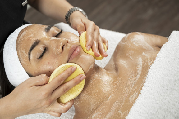 A_E_28_0004 | Schönheit im Fokus – Shooting für das Kosmetikinstitut Andrea Eugster | Werbung in Bildern – Marken sichtbar machen | Leo Boesinger Fotograf St. Gallen Spezialist für Portrait- Business- und Architekturfotografie