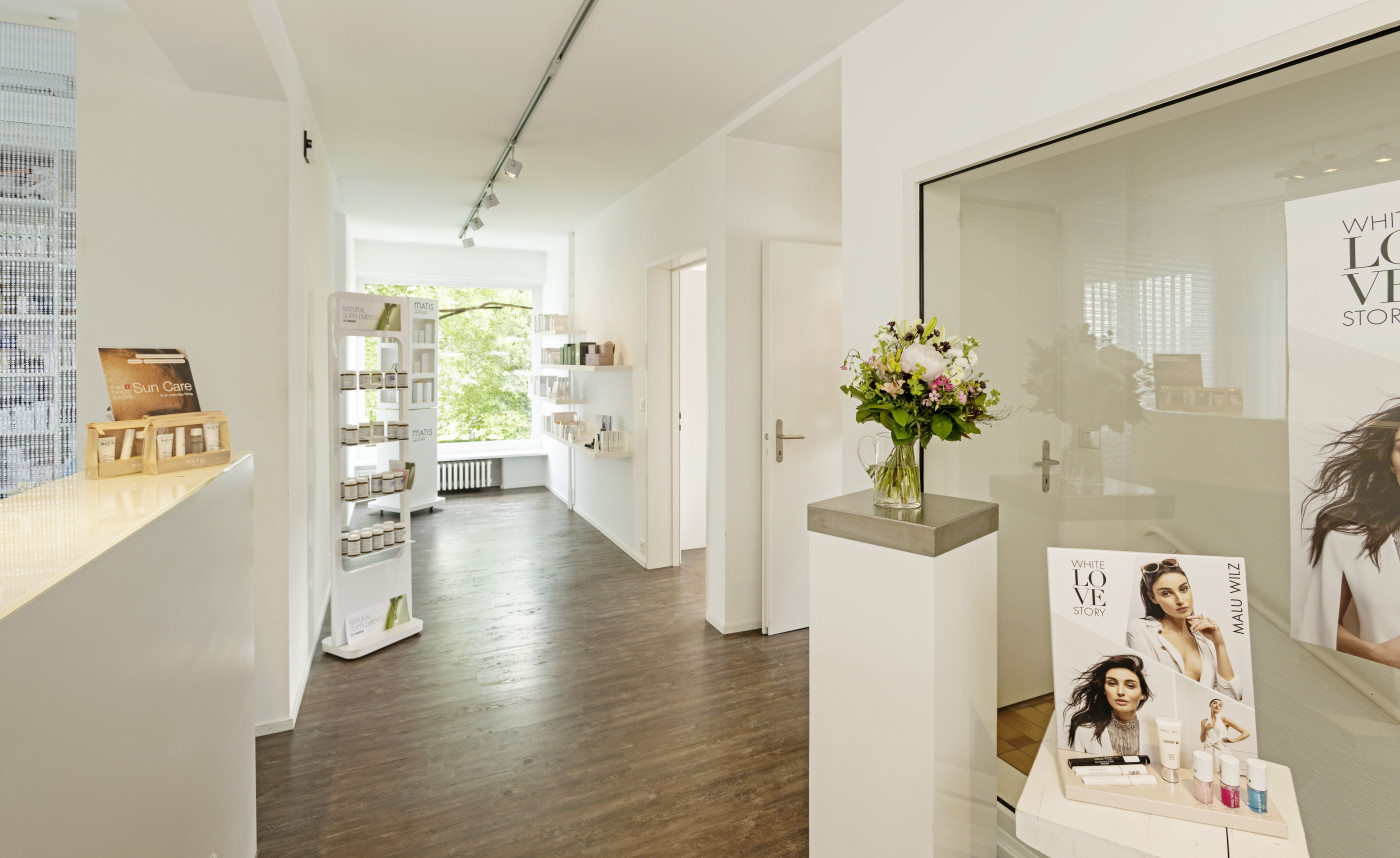 A_E_35_0003 | Schönheit im Fokus – Shooting für das Kosmetikinstitut Andrea Eugster | Werbung in Bildern – Marken sichtbar machen | Leo Boesinger Fotograf St. Gallen Spezialist für Portrait- Business- und Architekturfotografie