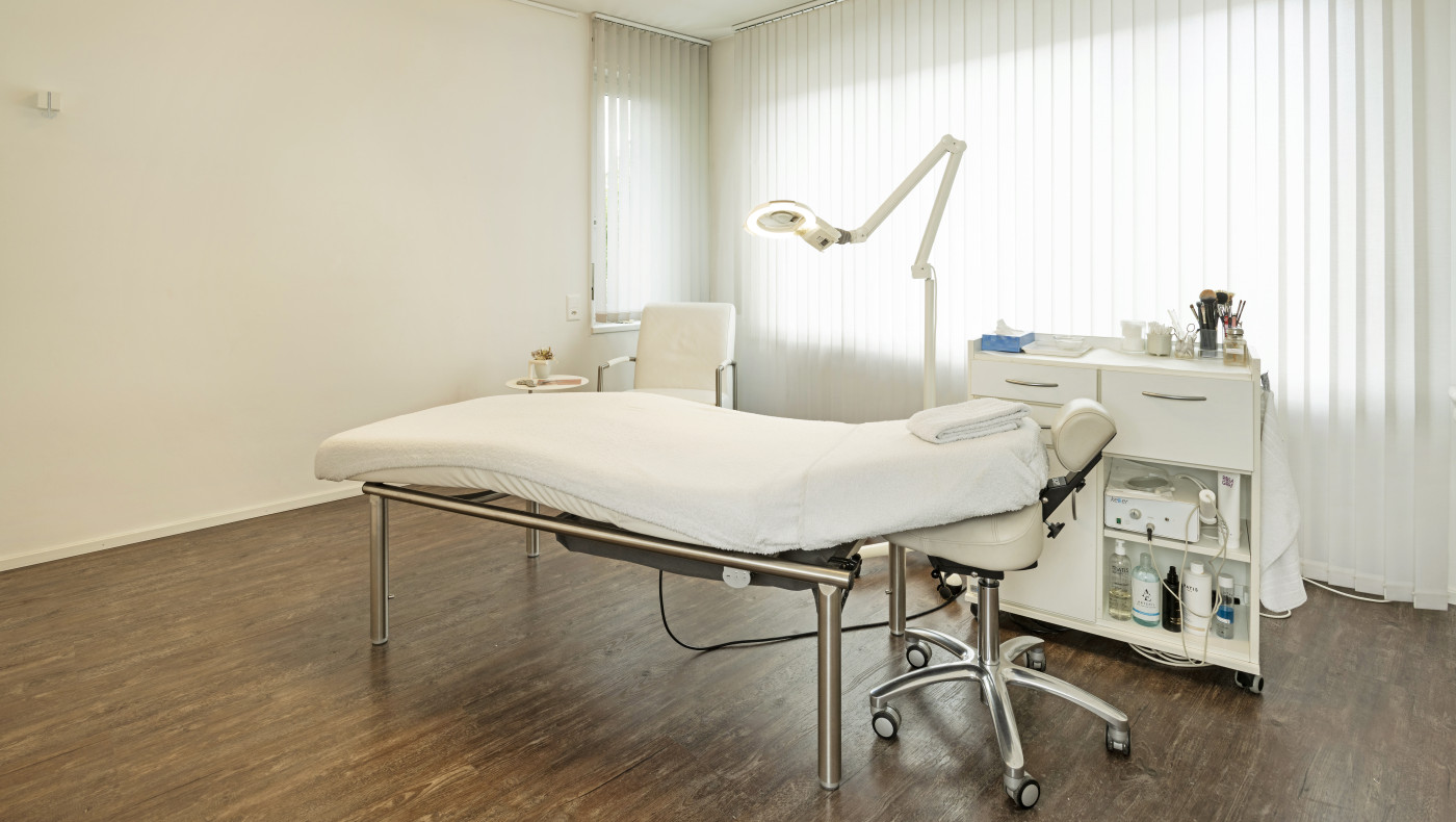 A_E_38_0003 | Schönheit im Fokus – Shooting für das Kosmetikinstitut Andrea Eugster | Werbung in Bildern – Marken sichtbar machen | Leo Boesinger Fotograf St. Gallen Spezialist für Portrait- Business- und Architekturfotografie